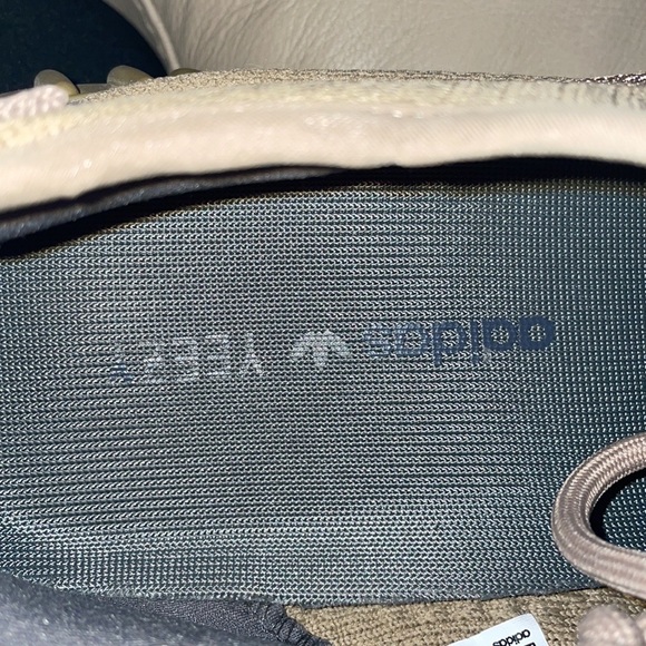 Yeezy Earth - Picture 6 of 16